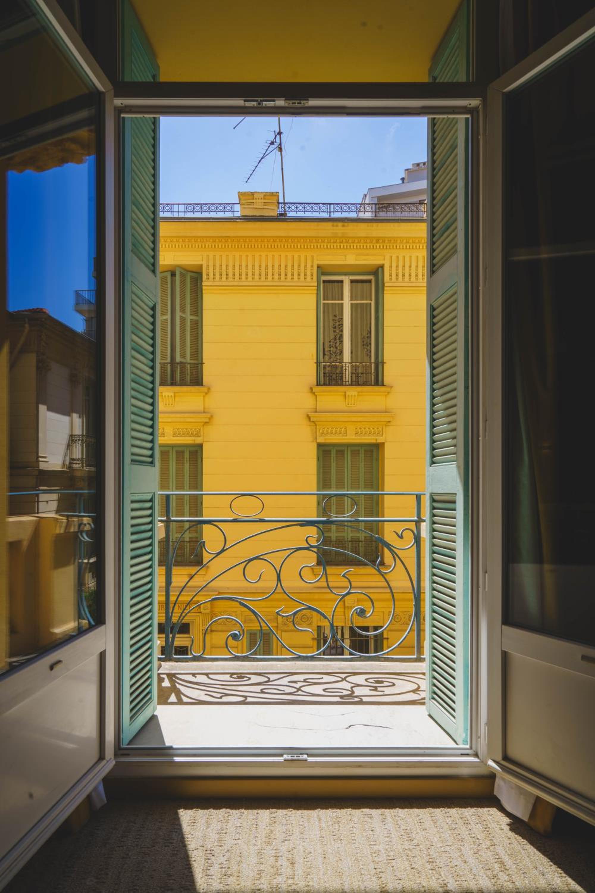 Hotel Gounod Fully Renovated
